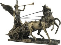 Figurine déesse Nike sur son Char aspect bronze marque Veronese 