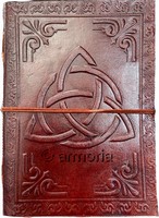 Grimoire en cuir Triquetra épais 13 x 17.50 cm