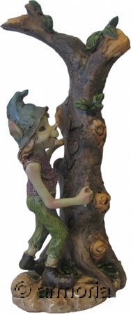 Figurine Pixie Amoureux gravant un coeur sur un Arbre 