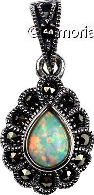 Pendentif ovale avec Opale en argent 