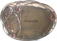 Assiette Style Art Nouveau Femme et Roses marque Veronese 