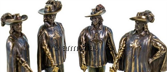 Figurine D'Artagnan et Les 3 Mousquetaires  aspect bronze Marque Veronese 