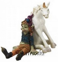 Figurine Pixie adossé à une Licorne assise 