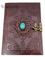 Grimoire en cuir avec pierre en Turquoise fermeture métal 13X18 cm