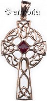 Pendentif Croix Celtique avec Entrelacs et Cristal Rouge en bronze 