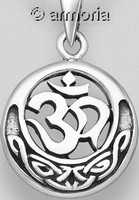 Pendentif Om dans cercle celte en argent