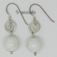 Boucles d'Oreilles en argent Spirales et perle en Howlite 