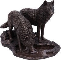 Figurine Deux Loup "Warriors of Winter" de Lisa Parker aspect bronze