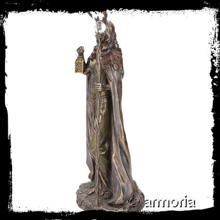 Figurine "La Gardienne de la Forêt" en résine aspect bronze