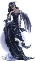 Figurine Fée masquée avec Corbeau "Dark Skies" de Nene Thomas