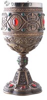Calice Gobelet médiéval  "Le Graal" avec Cabochons  aspect bronze Marque Veronese