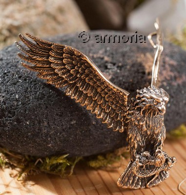 Pendentif Aigle en Vol avec Serpent dans ses Serres, en bronze