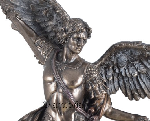 Figurine Archange Saint-Michel terrassant le Dragon marque Veronese