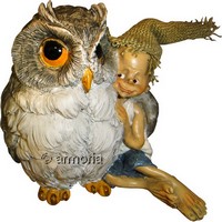 Figurine Lutin au Chapeau blotti contre un Hibou