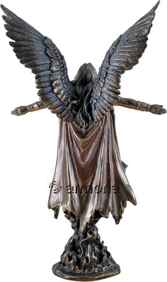 Figurine Archange Uriel bras tendus en armure Marque Véronèse