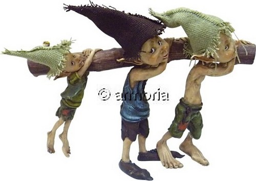 Figurine Lutins au Chapeau transportant une Branche 