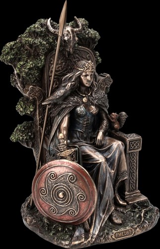 Figurine celte Reine Medb sur son Trône Marque Veronese