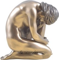 Figurine Femme nue genou à terre aspect bronze marque Veronese 