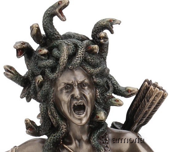 Figurine Gorgone Medusa Hurlant aspect bronze Marque Veronese