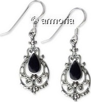 Boucles d'oreilles médiévales en argent avec onyx, 2.4 cm