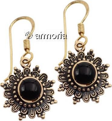 Boucles d'oreilles rondes médiévales avec onyx