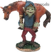 Figurine Pixie portant un cheval blessé