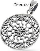 Pendentif Soleil Noir cerclé d'entrelacs en argent