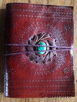 Grimoire en cuir avec malachite 11 x 15 cm