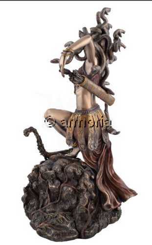 Figurine de Médusa au Combat aspect bronze 