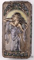 Boite décorée d'une Femme style Art-Nouveau marque Veronese 