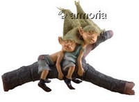 Figurine Lutins Chapeau dormant sur une Branche 