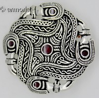 Broche médiévale aux 4 Têtes d'oiseaux-réplique mérovingienne en plaqué argent 