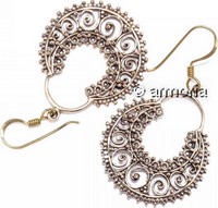 Boucles d'oreilles Viking avec spirales et points en bronze 