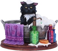 Figurine Chat dans son bain "Bath Time" de Lisa Parker 