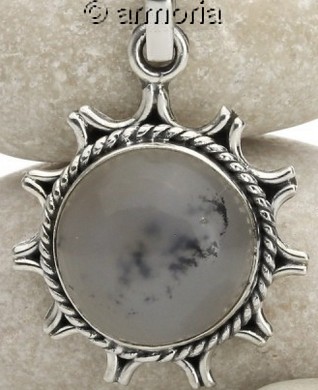 Pendentif Soleil en argent avec opale dendrite